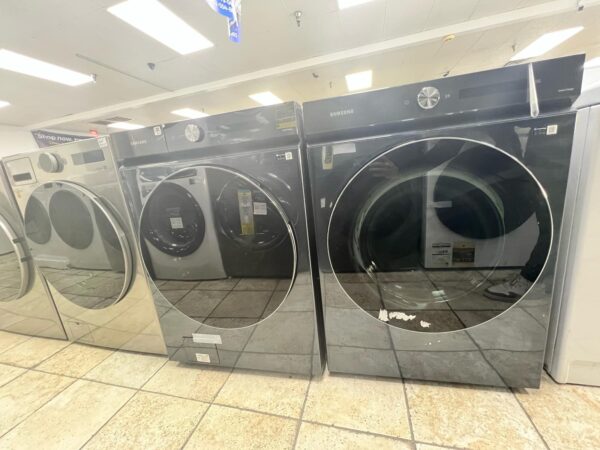 Samsung Washer Dryer Set In Silver & Navy Blue Color - Image 2