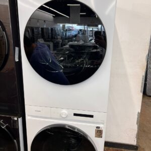 Space-Saving Samsung Washer Dryer Combo In White Color