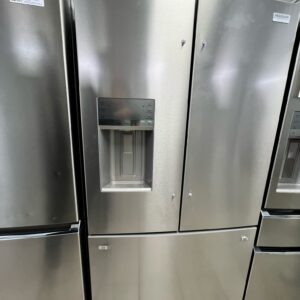 Scratch Dent Fridgidaire French Door Refrigerator In Stainless Steel